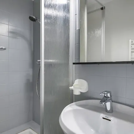 Pour 2 Adultes-2 Enfants Avec Balcon *